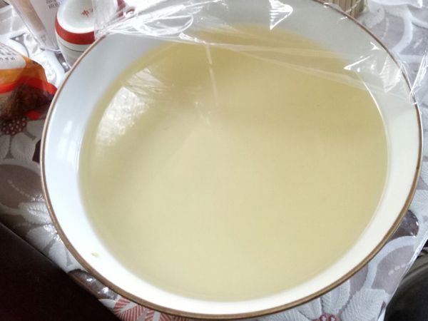 將所有材料拌在一起，不用加熱即可