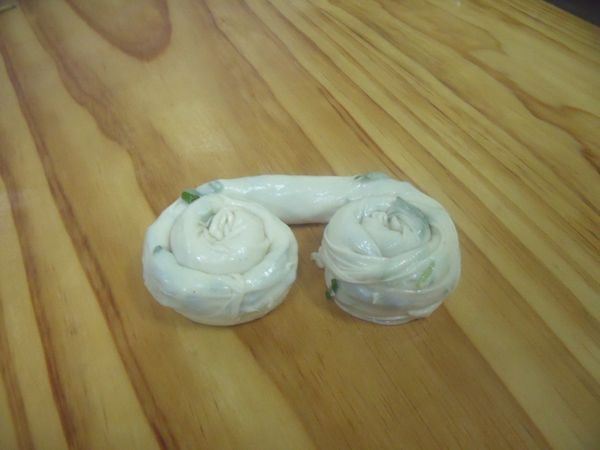 捲好後盤起來。