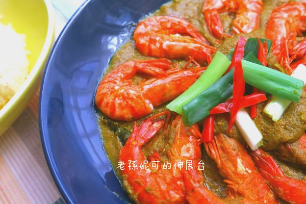 淋上煎的酥香的白蝦