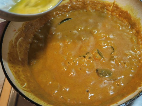 煮滾後打入蛋花即可關火