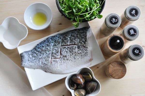 備妥所需食材。