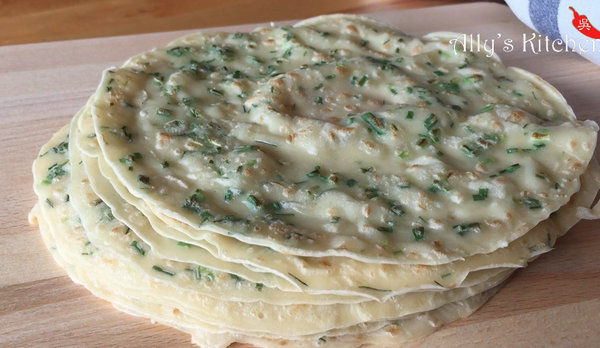 這個份量，大約可做10-12個蛋餅。

注意：煎好的蛋餅，最好一直加蓋保持溼度，才不會變硬。直到變涼後，再裝進保鮮盒。這點很重要。