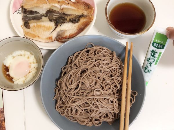 醬汁調配：麺つゆ與開水比例約1:1，可依照個人口味調整濃淡。
也可依個人喜好加入一點芥末喔！