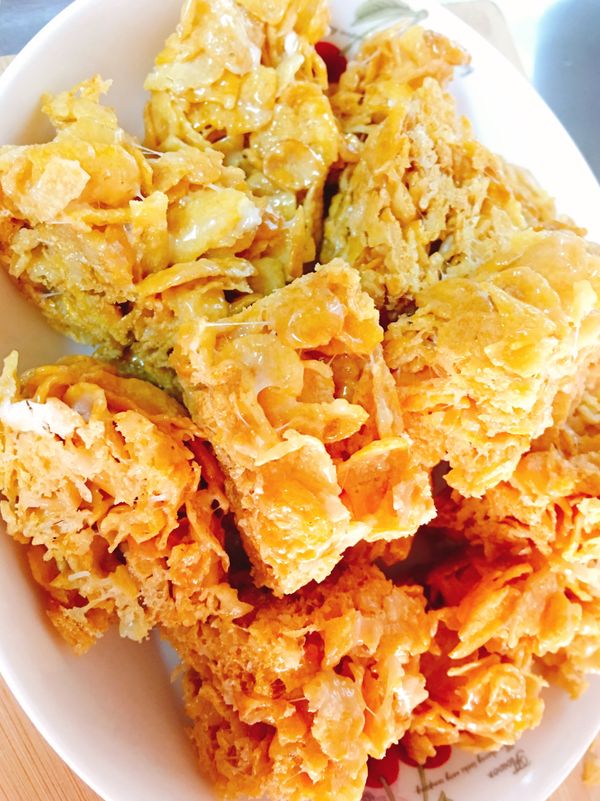 拿出來切一切 
上桌 配茶 剛好