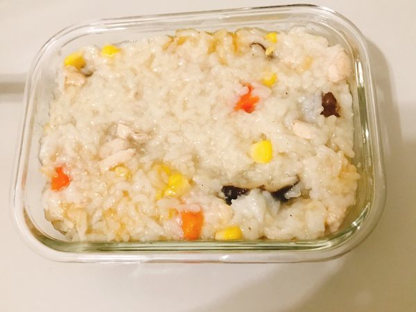 將萬用鍋調到煮粥模式即可。