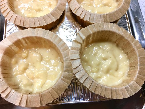 舀入材料放入瑪芬杯
（約75g)