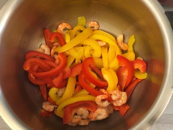 起鍋，拌入橄欖油與少許鹽