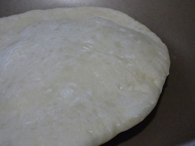 會自然膨脹起來~中間就會形成中空。