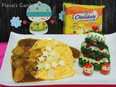 淋上咖哩就完成了美味的聖誕大餐~~
