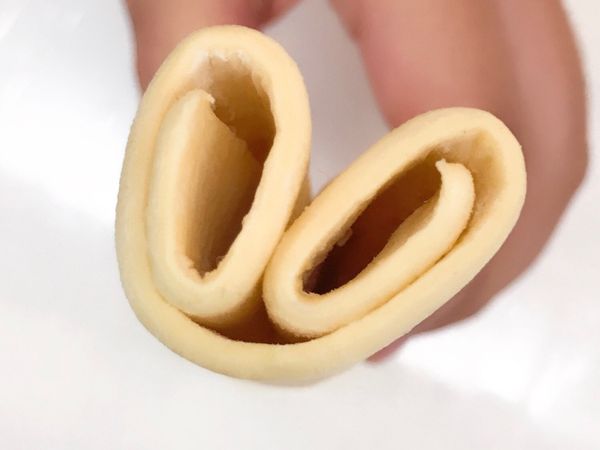 折好後，側邊能看到愛心。