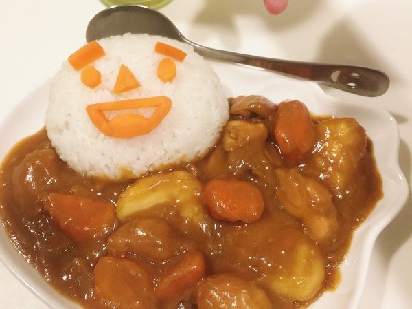 裝飯在碗裡搖一搖倒扣在盤子就會有胖胖的白飯惹，好吃的哭慘了😂🤣😋🤪🤩