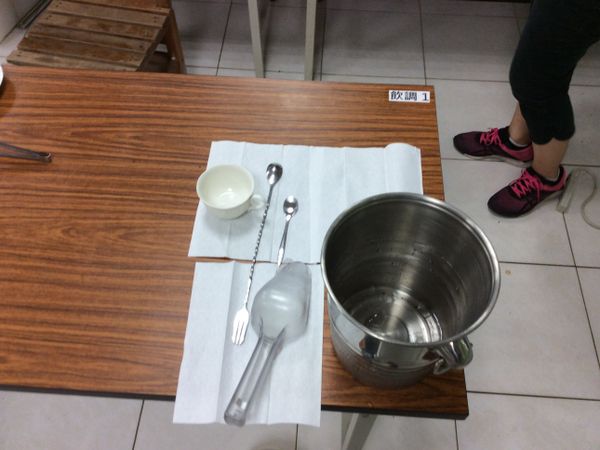 器具：紅茶杯、吧叉匙