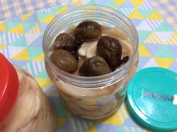 同場加映～可在原味薑上放入幾顆梅子或紫蘇葉絲又是另一種風味！