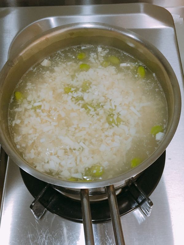 再次煮到滾 切確定青豆仁已煮熟