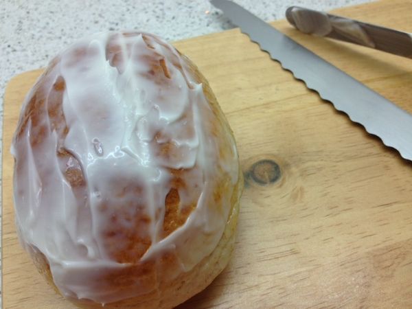 表面也擠上美奶滋抹勻