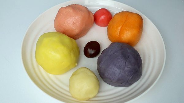 可以照著圖的顏色