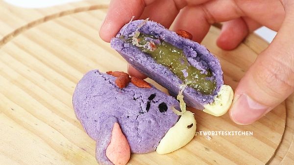 大家看得到一絲絲的鳳梨嗎???
真的太好吃了啦~ 是甜甜STYLE的鳳梨酥