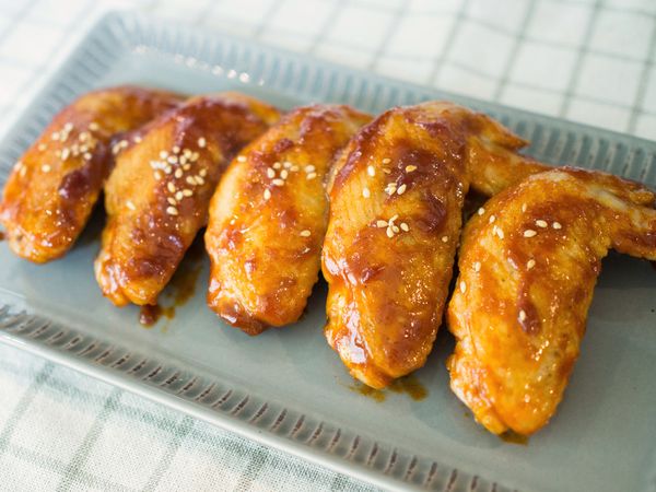 擺好盤，撒上白芝麻，就可以上桌啦！