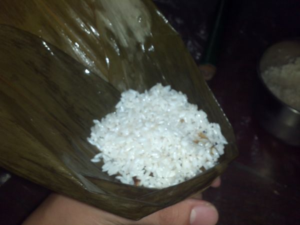 最後用糯米覆蓋食材