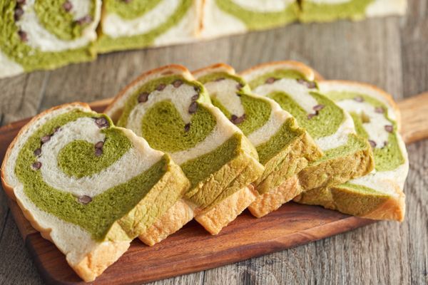 美味出爐，紅豆與抹茶美味融合，茶香奶香迸發，吐司控抹茶控的你不要錯過。