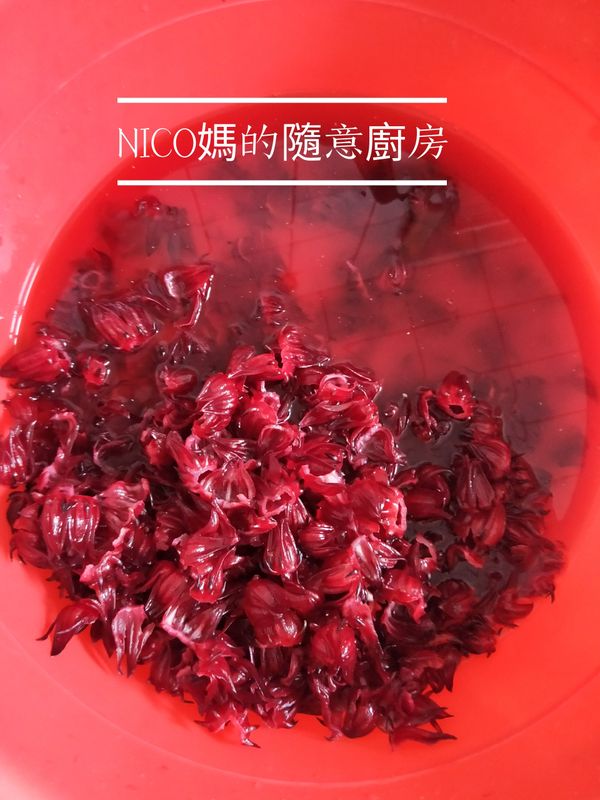 再用開水抓洗掉多餘的鹽巴