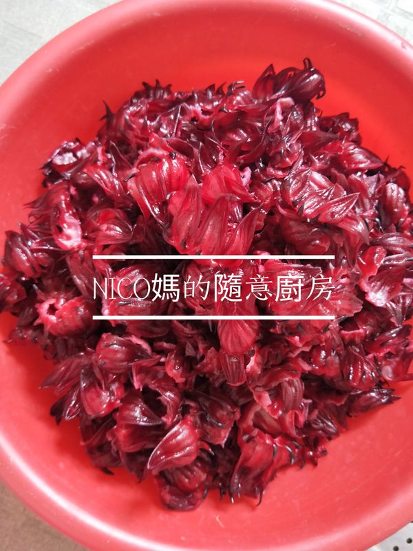 撈起瀝乾備用準備裝瓶