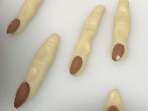 完成後放入烤箱，預熱170度
用170度烤20分鐘（10分鐘後轉烤盤⋯⋯顏色比較均勻）