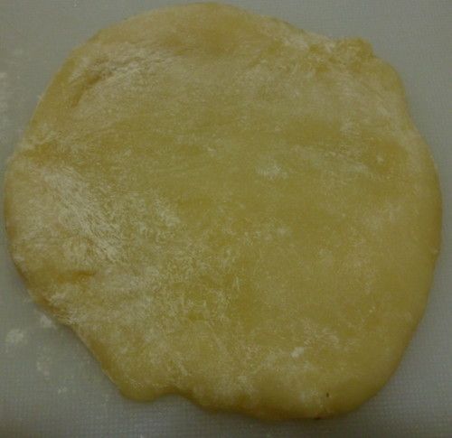 正面沾上熟玉米粉桿開