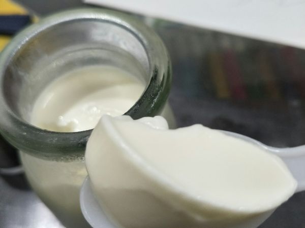 分裝至杯中，放置冰箱冷藏四小時以上即可