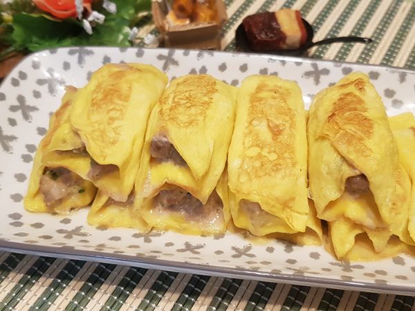 好吃的蒸蛋捲餃上桌囉～