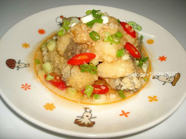 最後撒上蔥花、辣椒就完成囉...