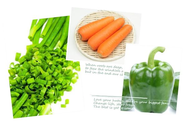 青椒、胡萝卜、葱切成小丁，备用；