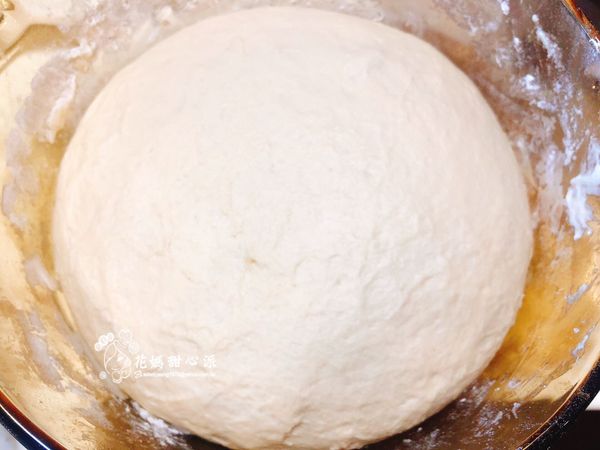 所有食材攪拌成糰發酵2倍大
除了內餡食材