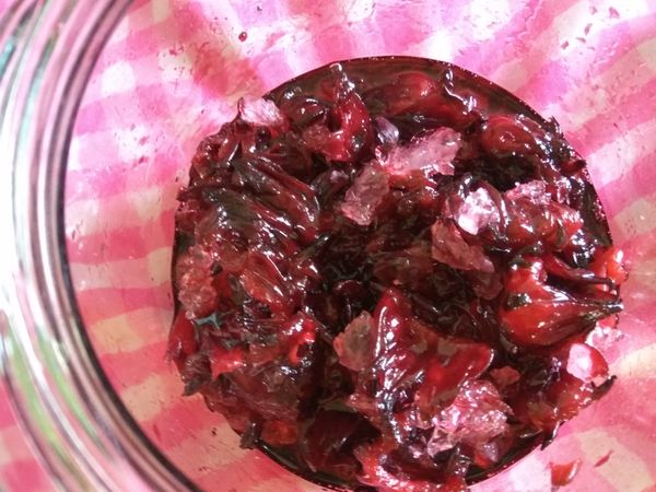 靜置到冰糖化開即可食用。