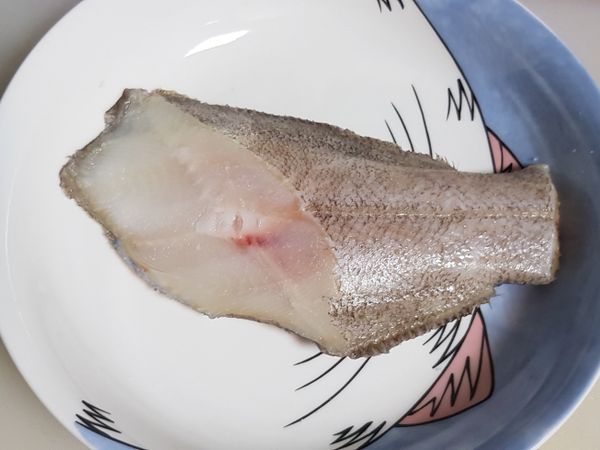 用10cc米酒醃製去腥味