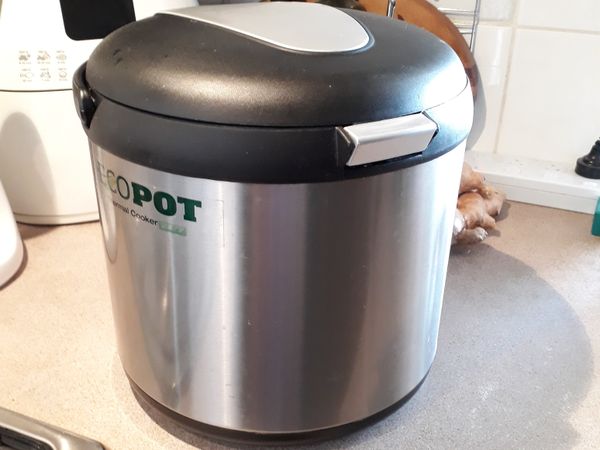 10分鐘後， 加大火煮至大滾
當泡泡上升到煲蓋前就將煲快手放入真空煲內，並關上真空煲蓋