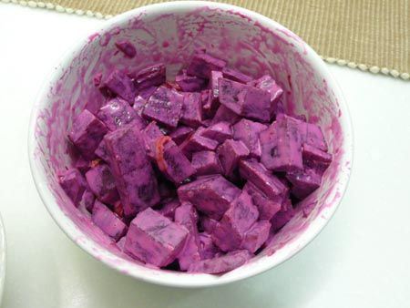 放入甜菜丁混合均勻即可。