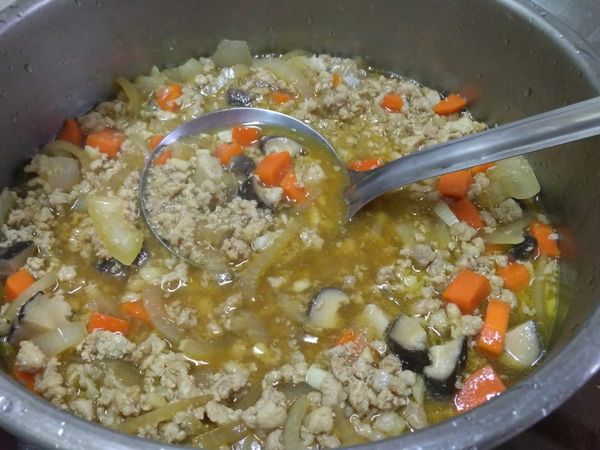 香噴噴的肉燥
完成~