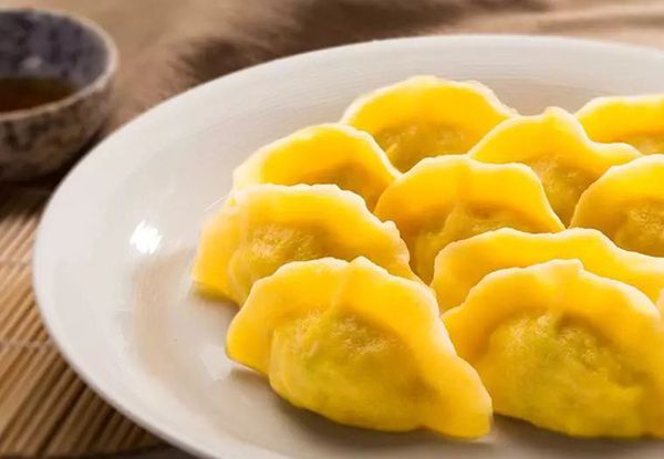 上锅蒸熟，美味的南瓜荞麦杂粮饺子就完成啦！