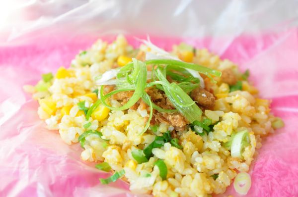 再放上一些三星蔥絲