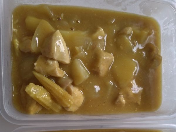 最後加入咖哩塊拌勻即可