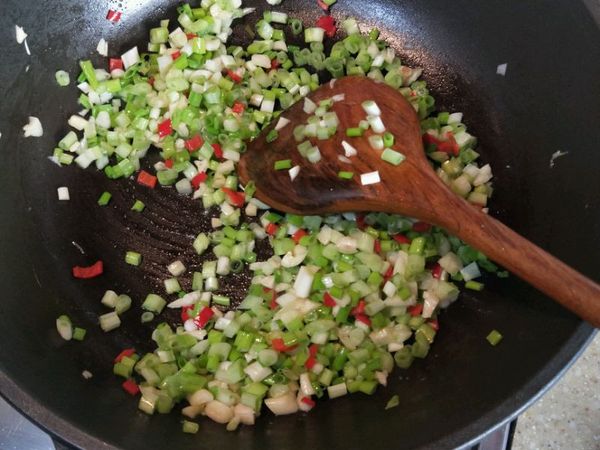 拌炒至香味飄出