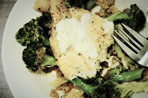 巴沙魚搭配馬鈴薯泥吃也很好吃唷!