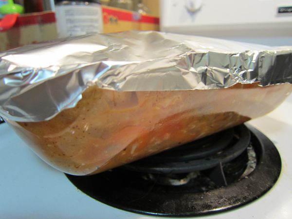 如果鍋子不能烤，裝到烤盤，放上 Cheese, 用鋁箔紙包住，放入350 F 烤箱烤30分鐘