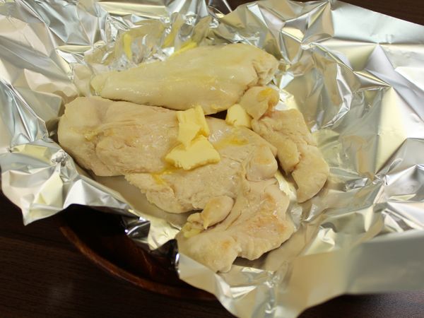 放置兩層錫薄紙中, 放入奶油