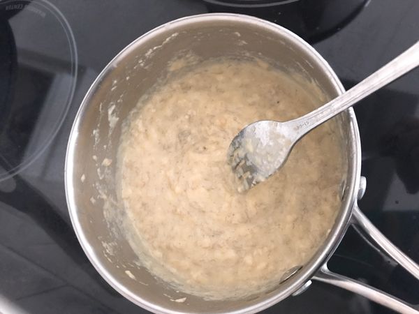 放上中火火爐攪拌至濃稠放置旁邊