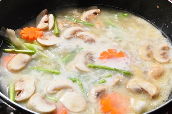 煮至略芶芡狀，放入大蔥片再加入少少的玫瑰鹽即可