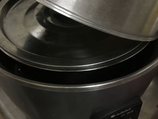 外鍋1杯水
蓋內蓋


P.S我阿嬤都封保鮮膜
我是沒有