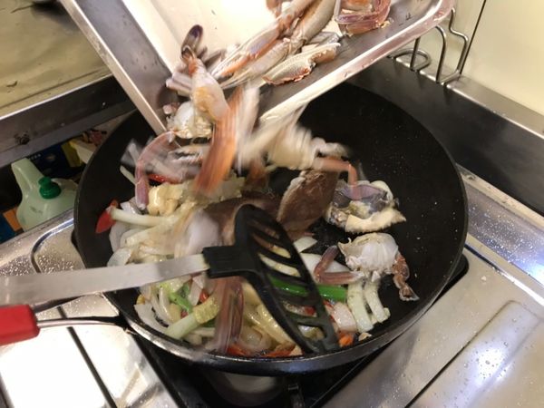 最後加入扁蟹。