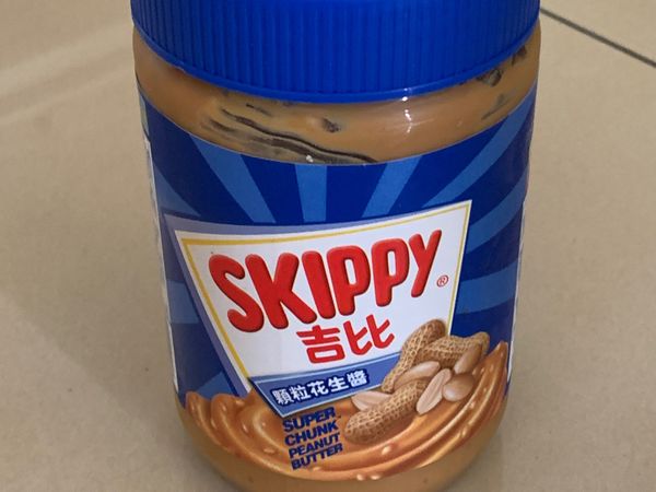 這邊用的是超市容易取得的花生醬，如果你選用的是無糖無調味的，後面蜂蜜可增加到40g